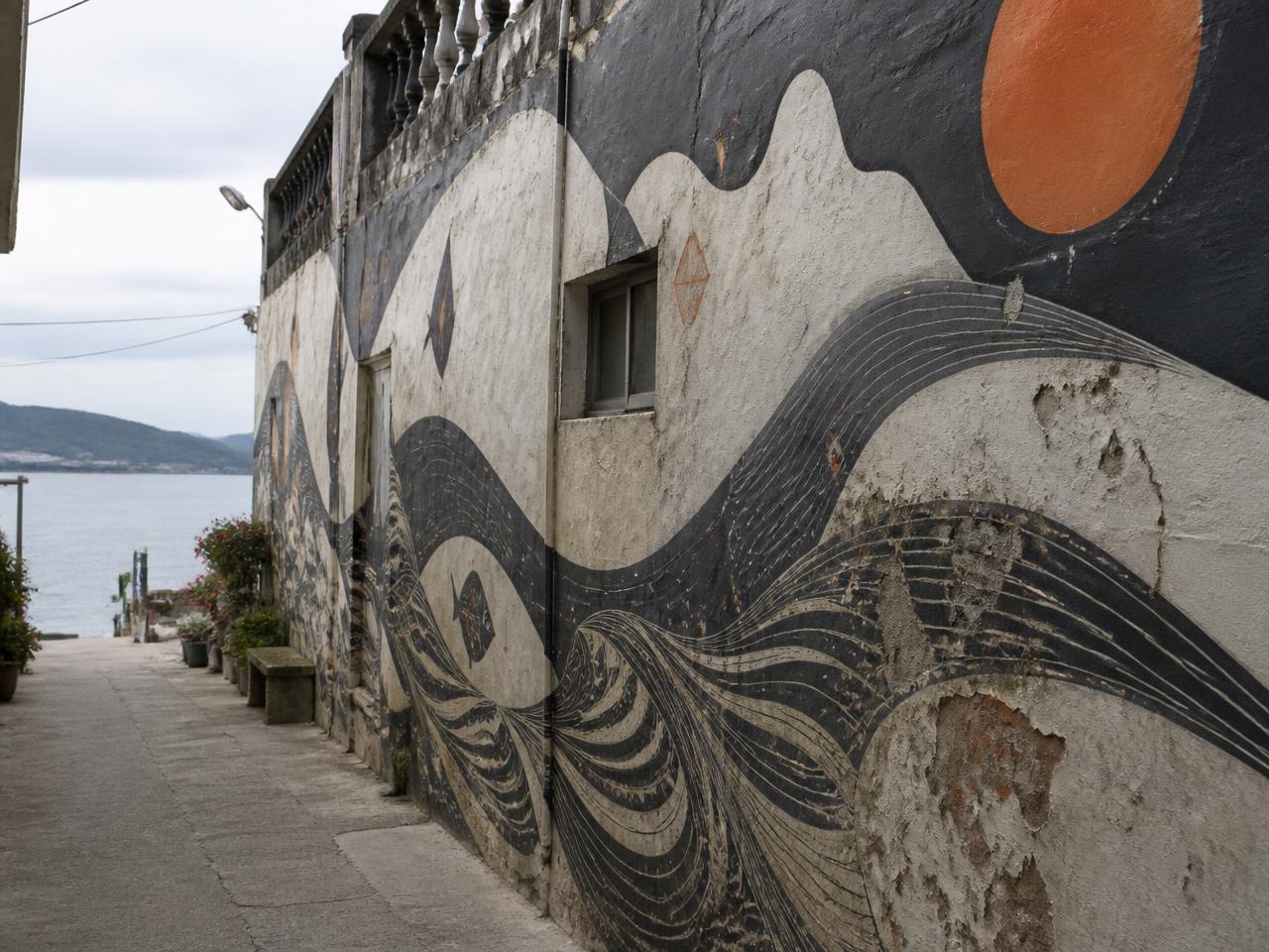 Coast side wall — Exterior mural in Torquay, Surf Coast